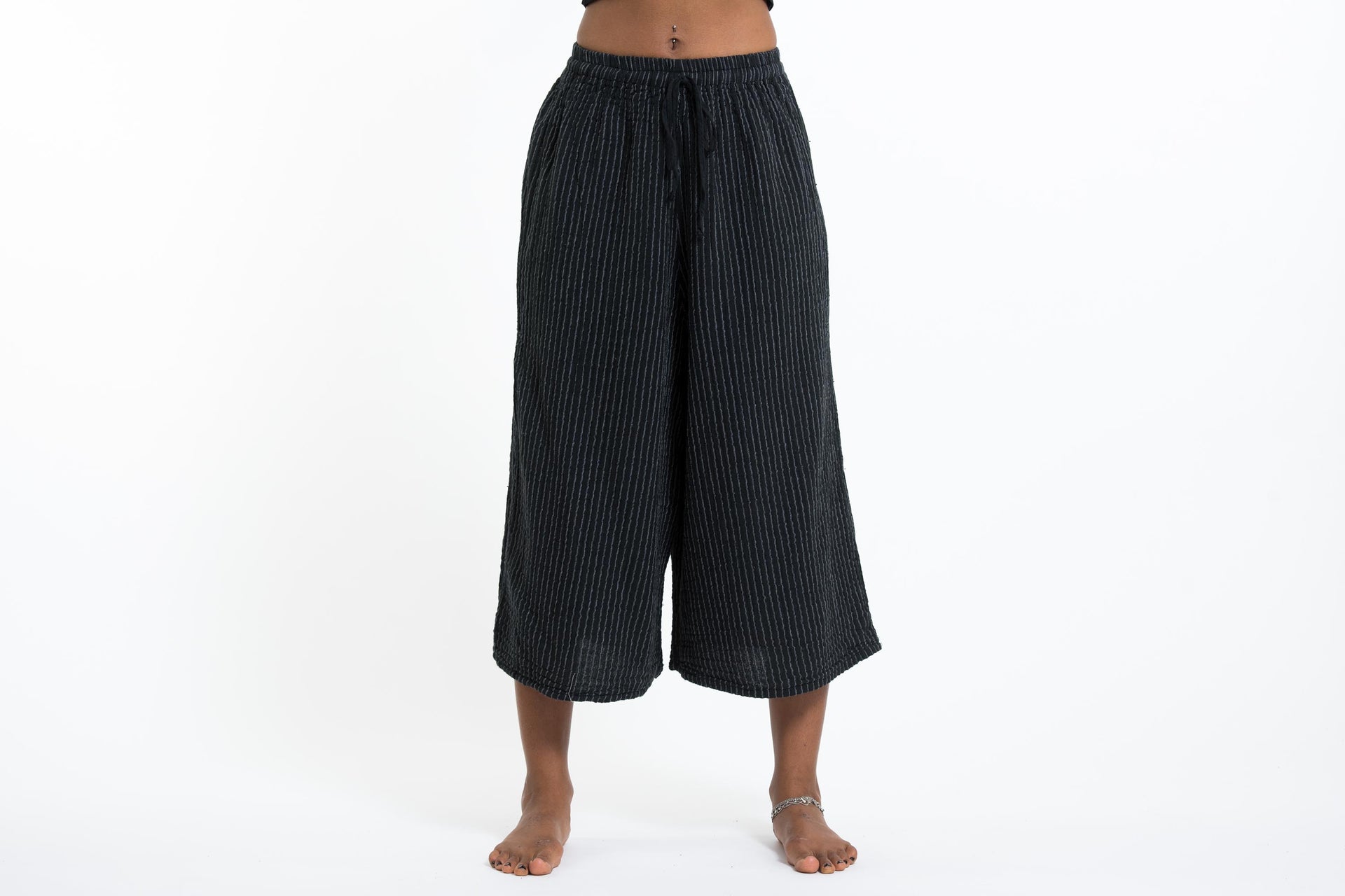 Women's Crinkled Cotton Cropped Pants in Black – Harem Pants